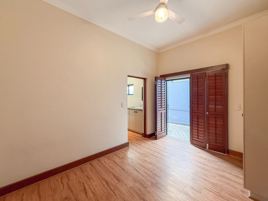 6 Bedroom Property for Sale in The Coves North West